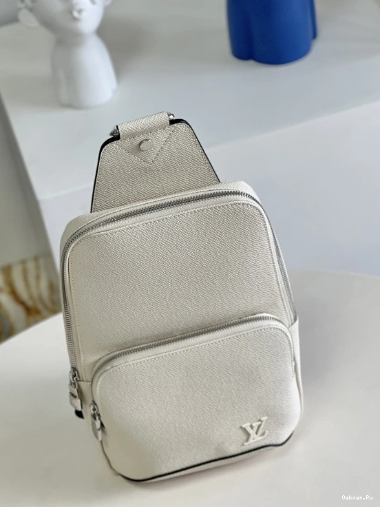 BAG AVENUE VUITTON SLING LOUIS 0313